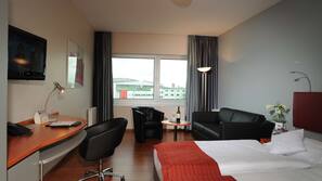 Hypoallergeen beddengoed, een minibar, een kluis op de kamer, een bureau