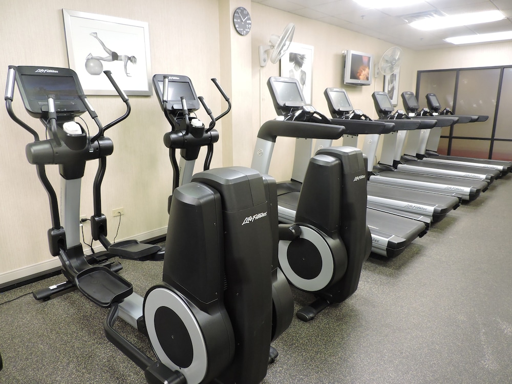 Fitness facility, Renaissance Chicago North Shore Hotel