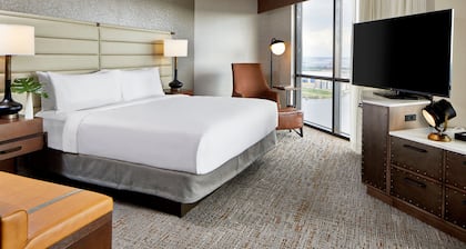 Renaissance Mobile Riverview Plaza Hotel