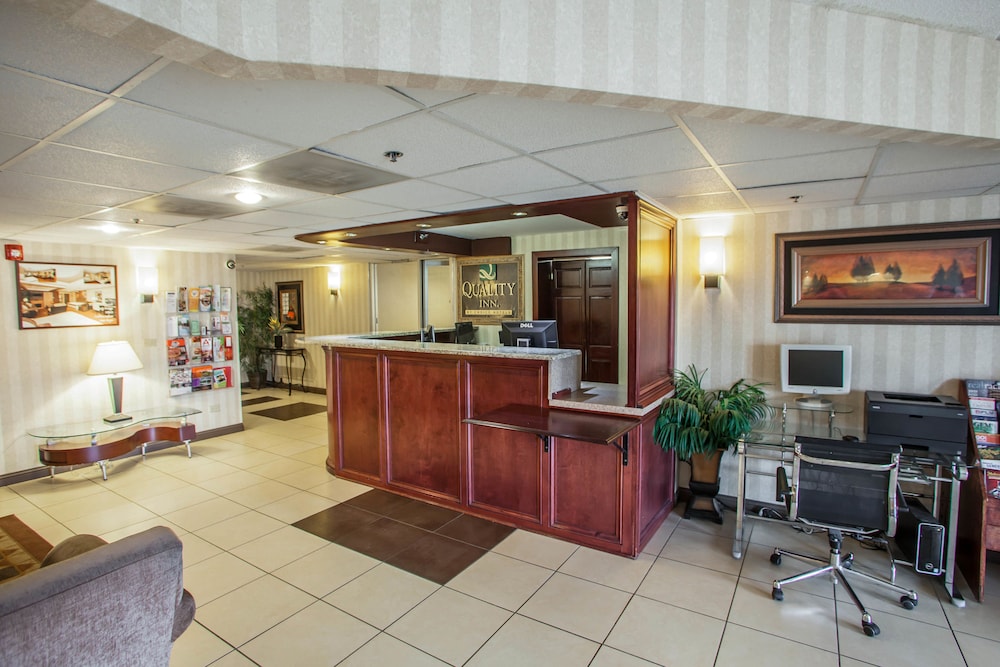 Quality Inn Aurora - Naperville Area