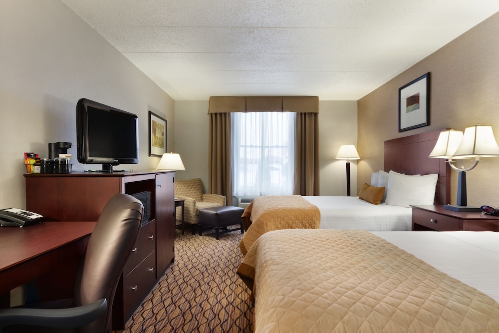  Comfort Inn & Suites Glen Mills - Concordville