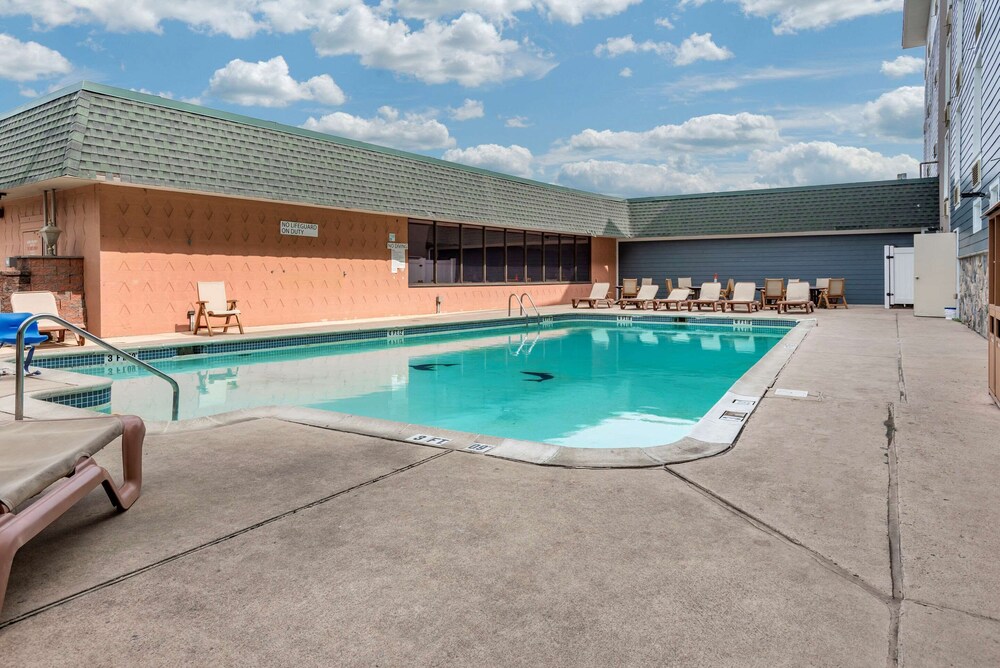  Comfort Inn & Suites Glen Mills - Concordville