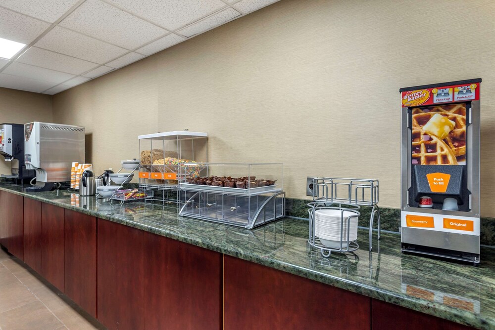  Comfort Inn & Suites Glen Mills - Concordville