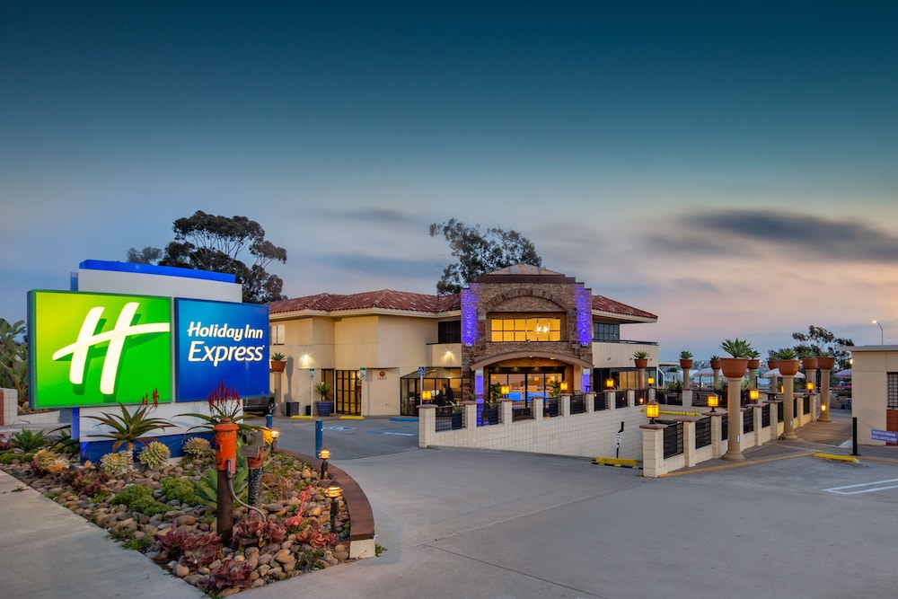 Holiday Inn Express San Diego Airport - Old Town, an IHG Hotel in San Diego  | Best Rates u0026 Deals on Orbitz