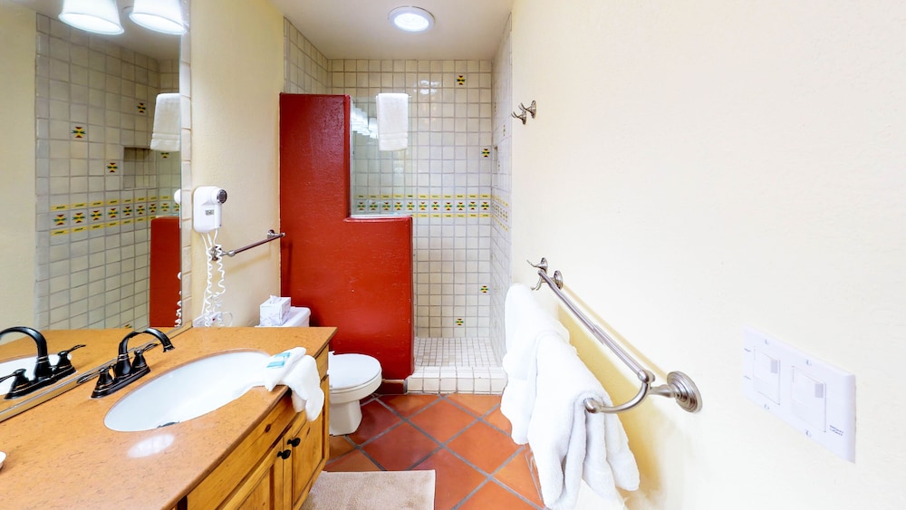 Fort Marcy Hotel Suites by All Seasons Resort Lodging