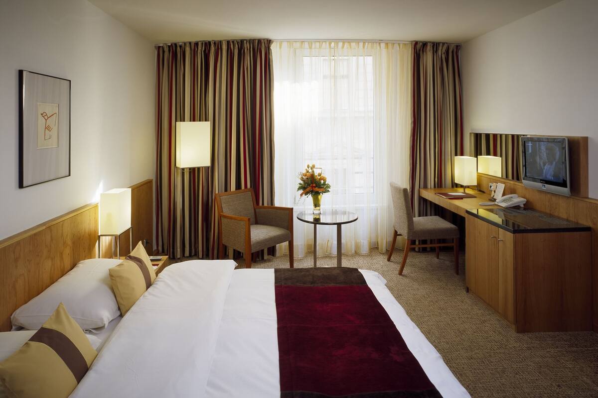 K K ホテル マリア テレジア 口コミ 部屋写真 料金 お得情報 エクスペディア