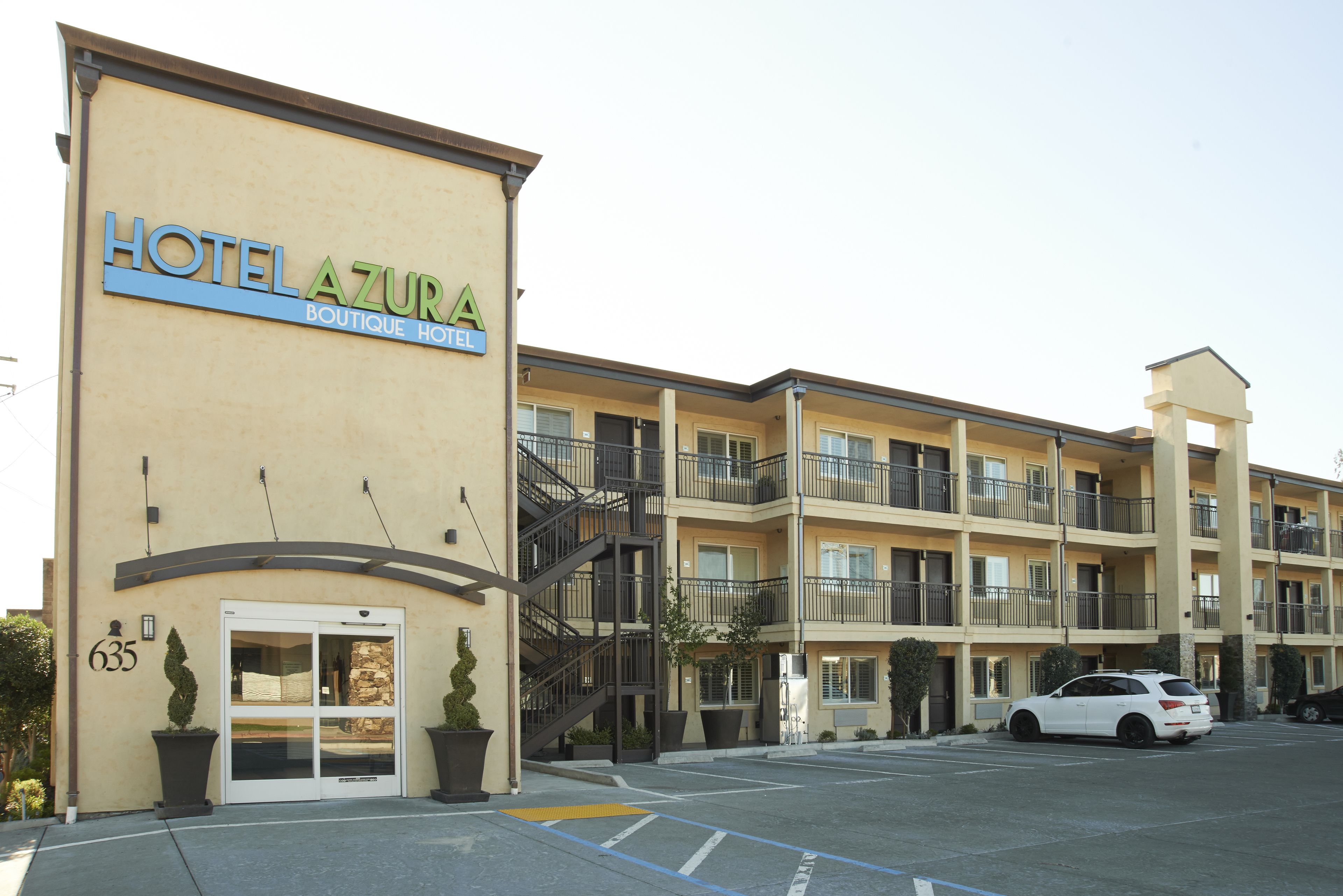 Hotel Azura in Santa Rosa, United States