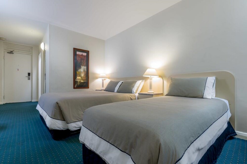 Room, Melbourne's Princes Park Motor Inn