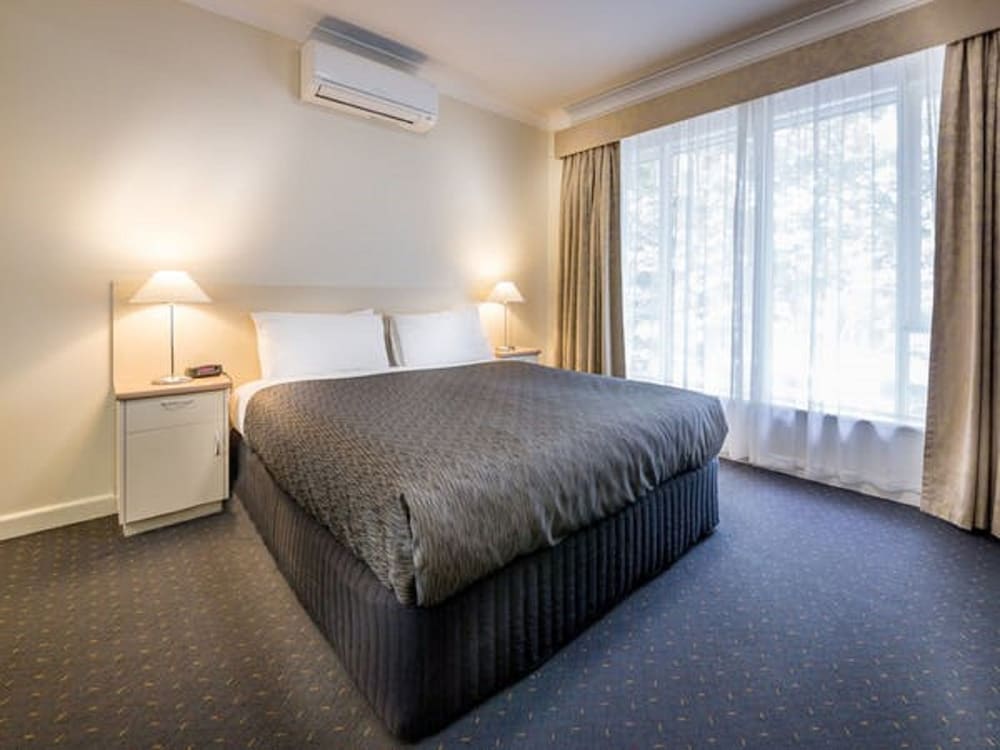 Room, Melbourne's Princes Park Motor Inn