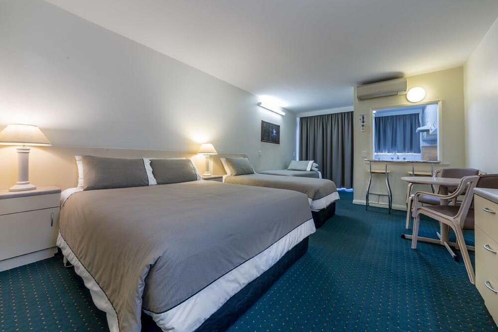 Room, Melbourne's Princes Park Motor Inn