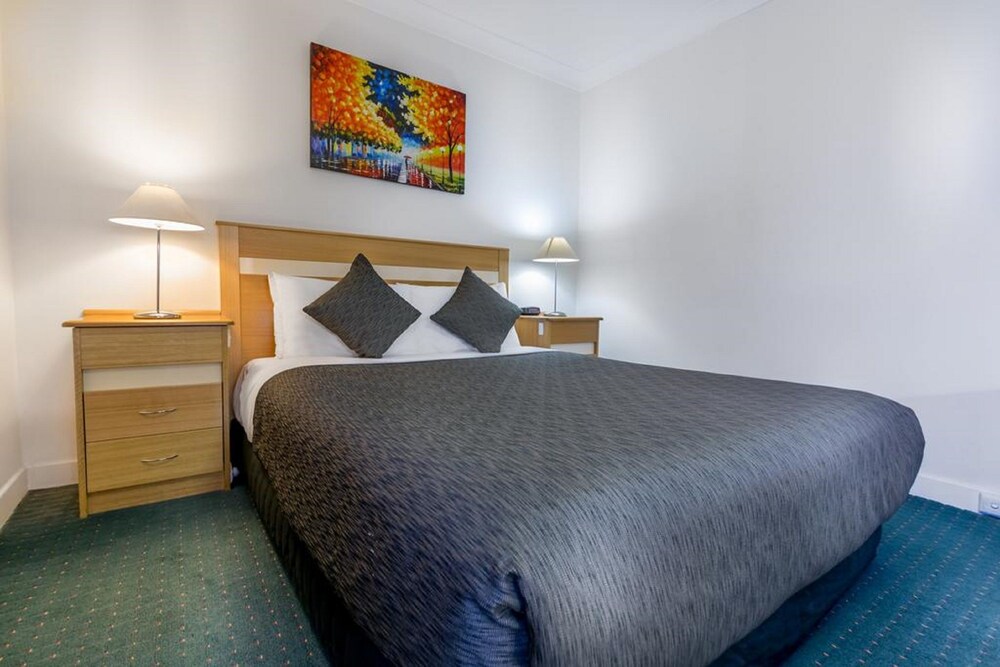 Room, Melbourne's Princes Park Motor Inn