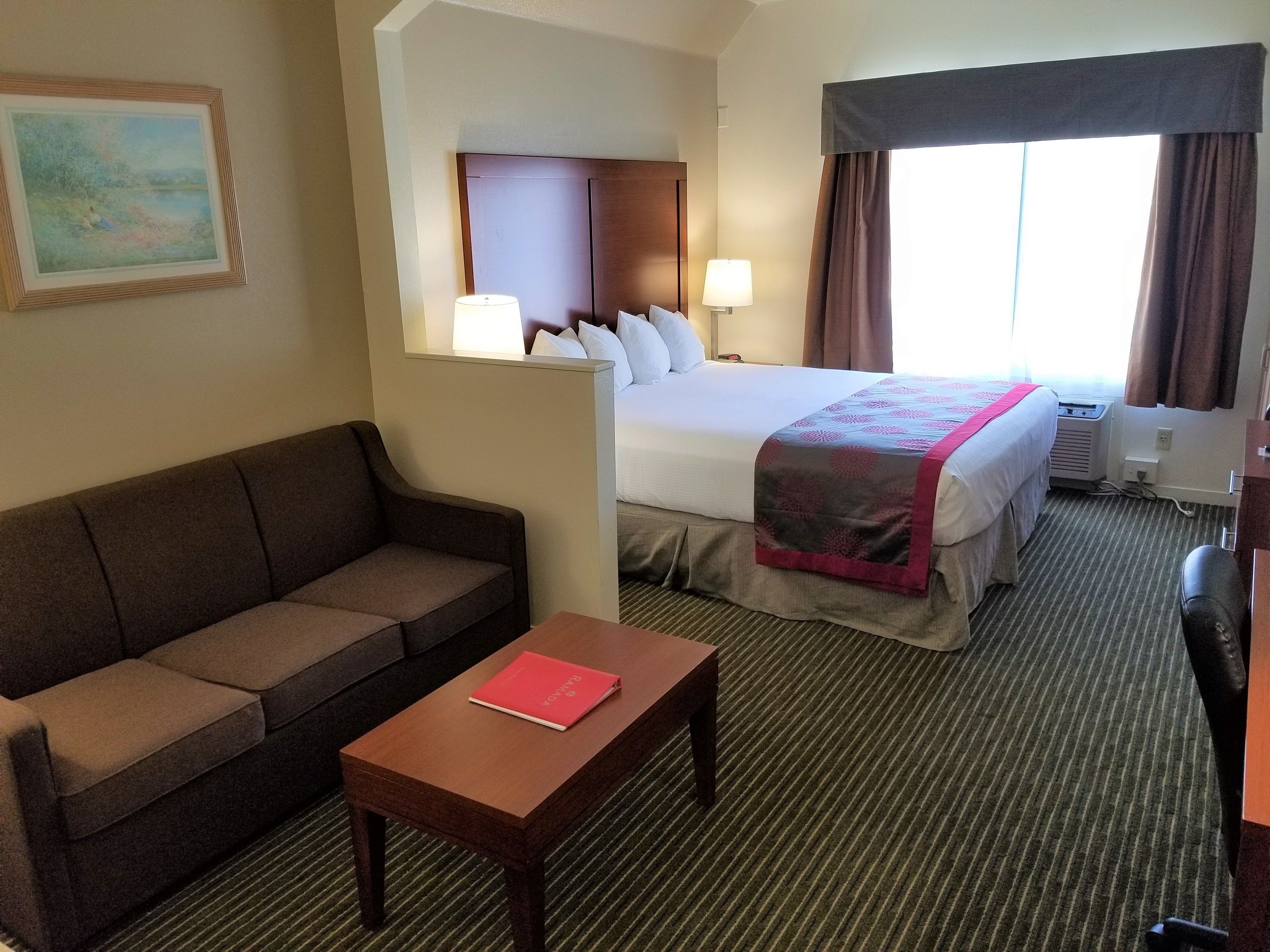 Ramada by Wyndham Bakersfield North in Bakersfield, United States