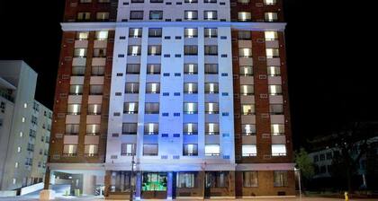 Allure Hotel & Suites