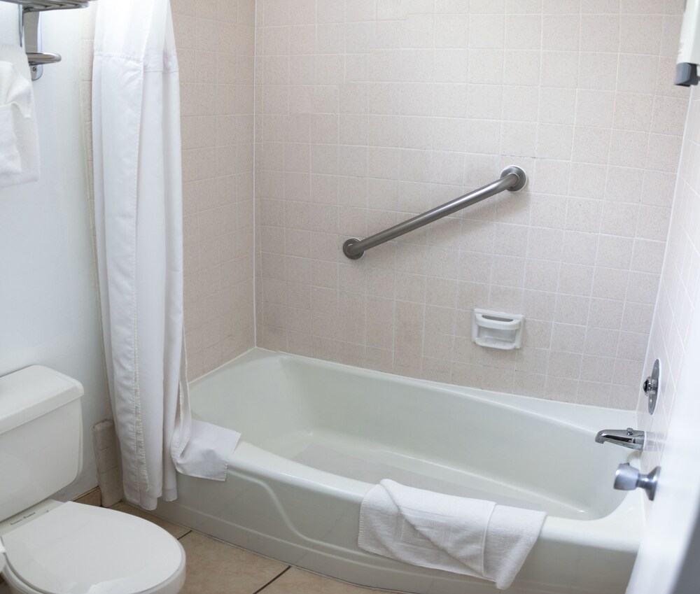 Bathroom, King Frederik Inn