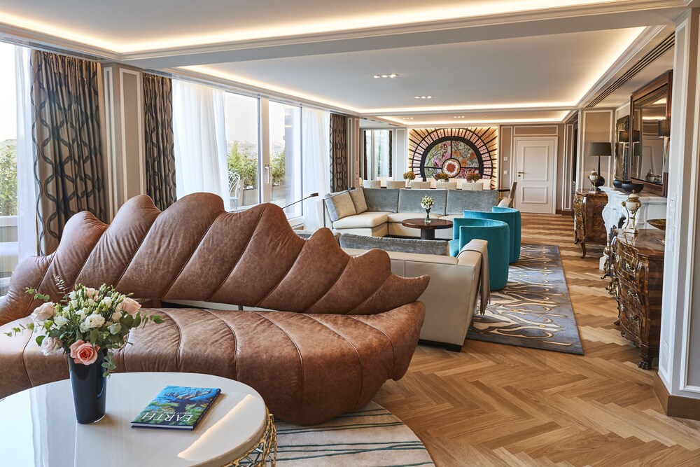 Hotel Vier Jahreszeiten Kempinski Munchen In Munich Hotel Rates Reviews On Orbitz