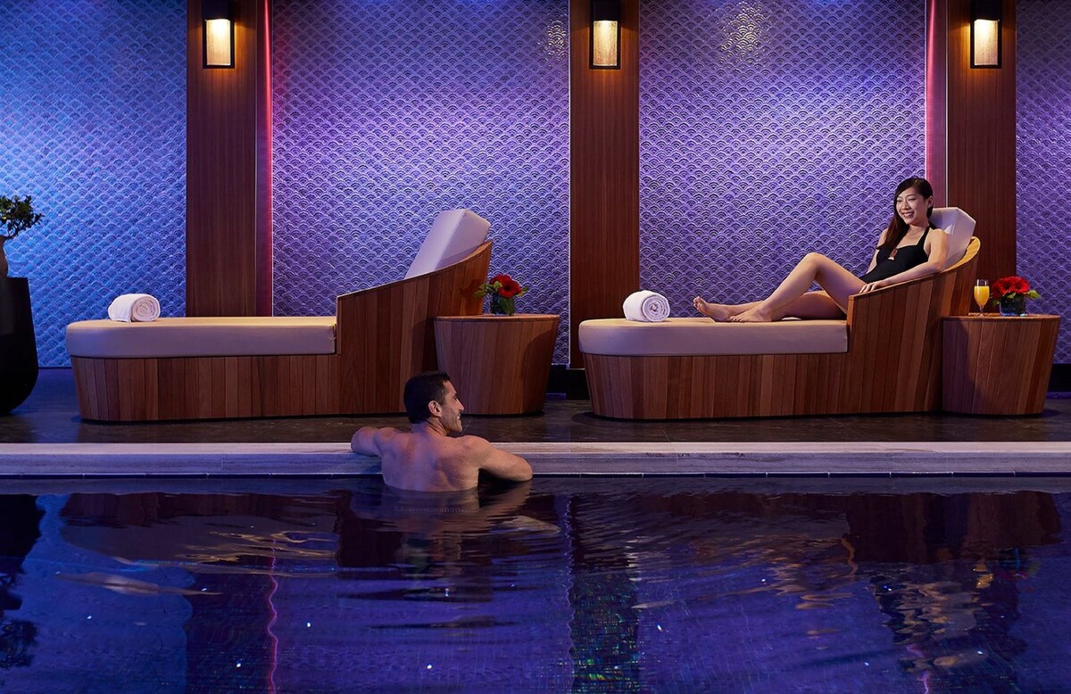 East Asia, Mandarin Oriental, Hong Kong