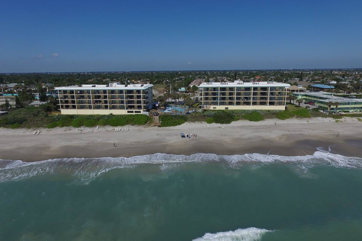 Las Olas Beach Club In Satellite Beach Fl Expedia