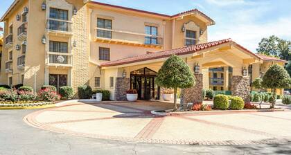Quality Inn & Suites Airport
