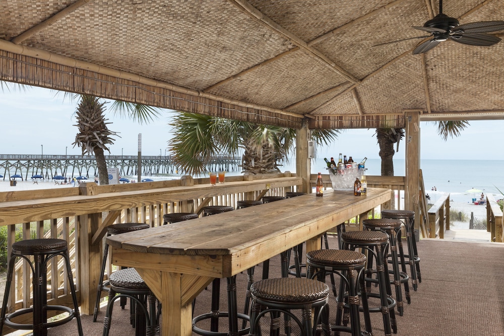 Bar (on property), Surfside Beach Oceanfront Hotel