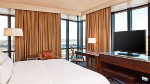 Premium bedding, in-room safe, desk, blackout drapes