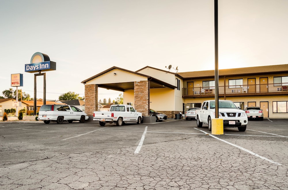 Front of property, Days Inn by Wyndham Panguitch