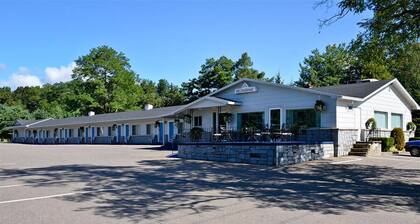 Aurora Inn