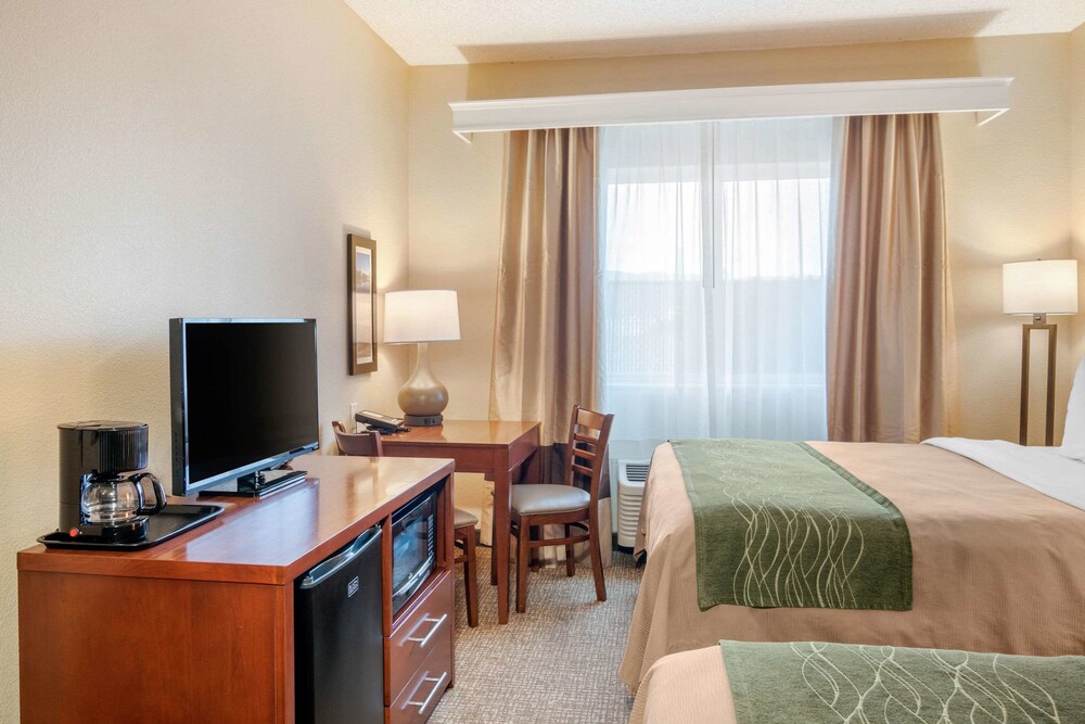 Comfort Inn Medford North in Medford Best Rates & Deals on Orbitz