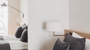 Premium-sengetøj, senge med topmadrasser, minibar, pengeskab