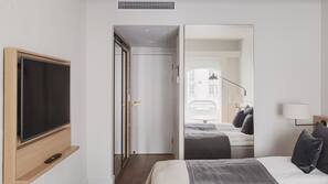 Premium-sengetøj, senge med topmadrasser, minibar, pengeskab
