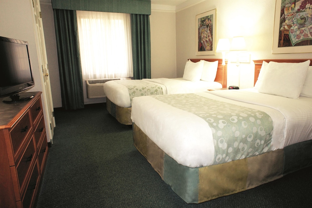 La Quinta Inn Reynoldsburg Oh 2447 Brice Rd 43068 Room 5 Of 29