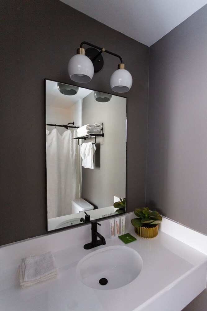 Photo - Dupont Circle Embassy Inn by FOUND