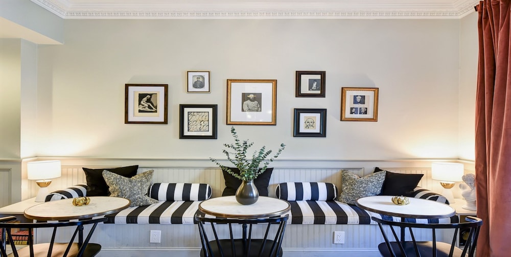 Photo - Dupont Circle Embassy Inn by FOUND