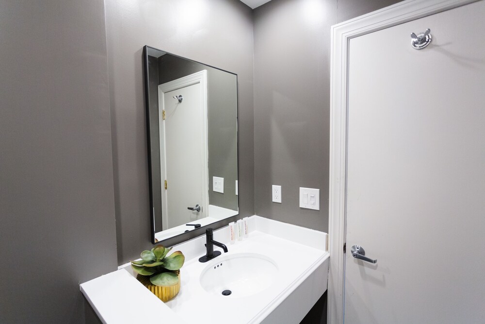 Photo - Dupont Circle Embassy Inn by FOUND