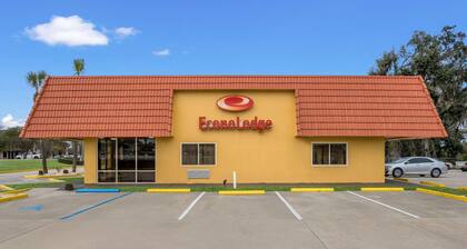 Econo Lodge Live Oak
