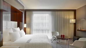Minibar, in-room safe, individually decorated, individually furnished