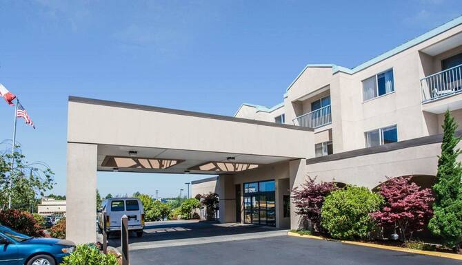 Book Holiday Inn Hotel Suites Bellingham In Bellingham Hotels Com