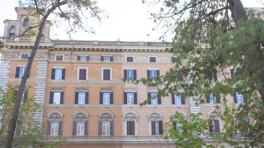 Napoleon Hotel