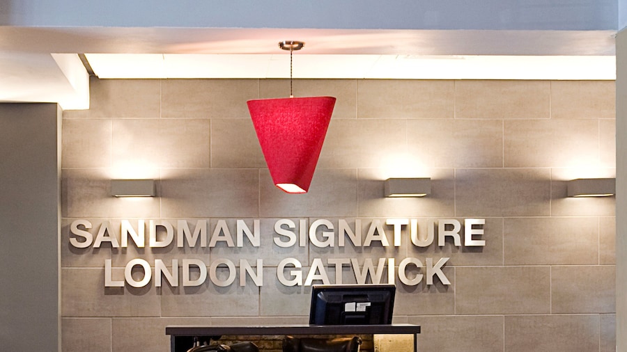 Sandman Signature London Gatwick Hotel