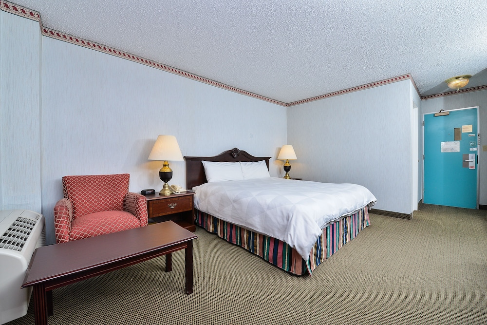 Travelodge by Wyndham Cleveland Airport