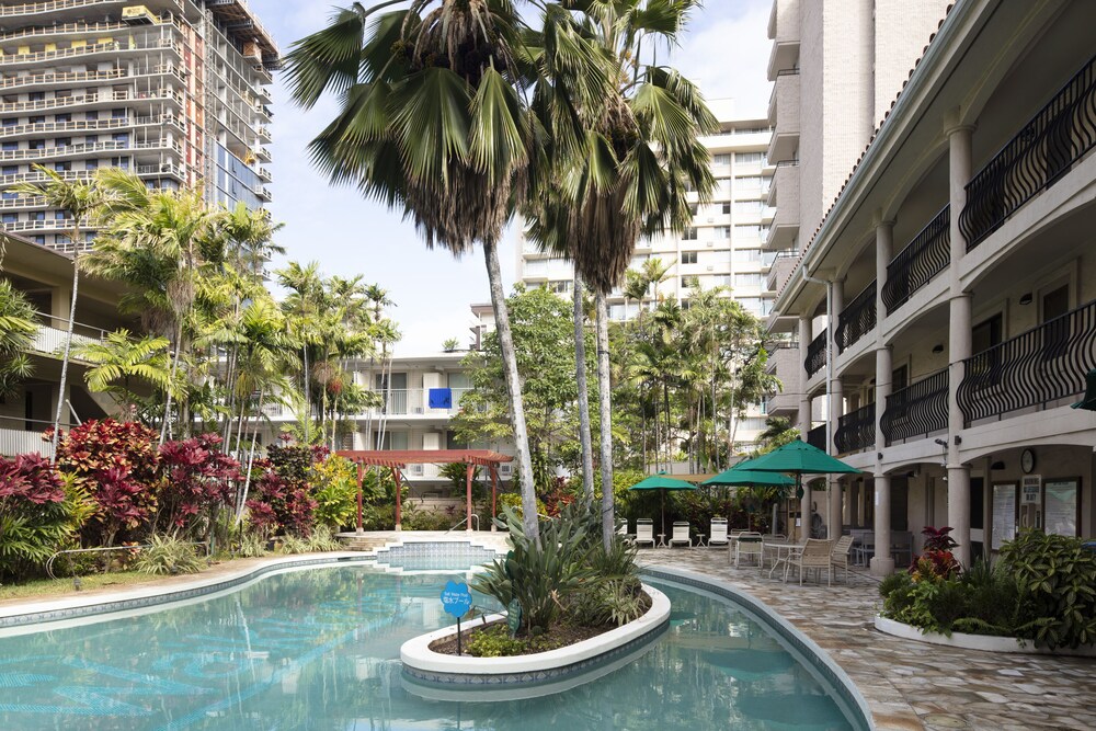 Exterior, Waikiki Sand Villa Hotel