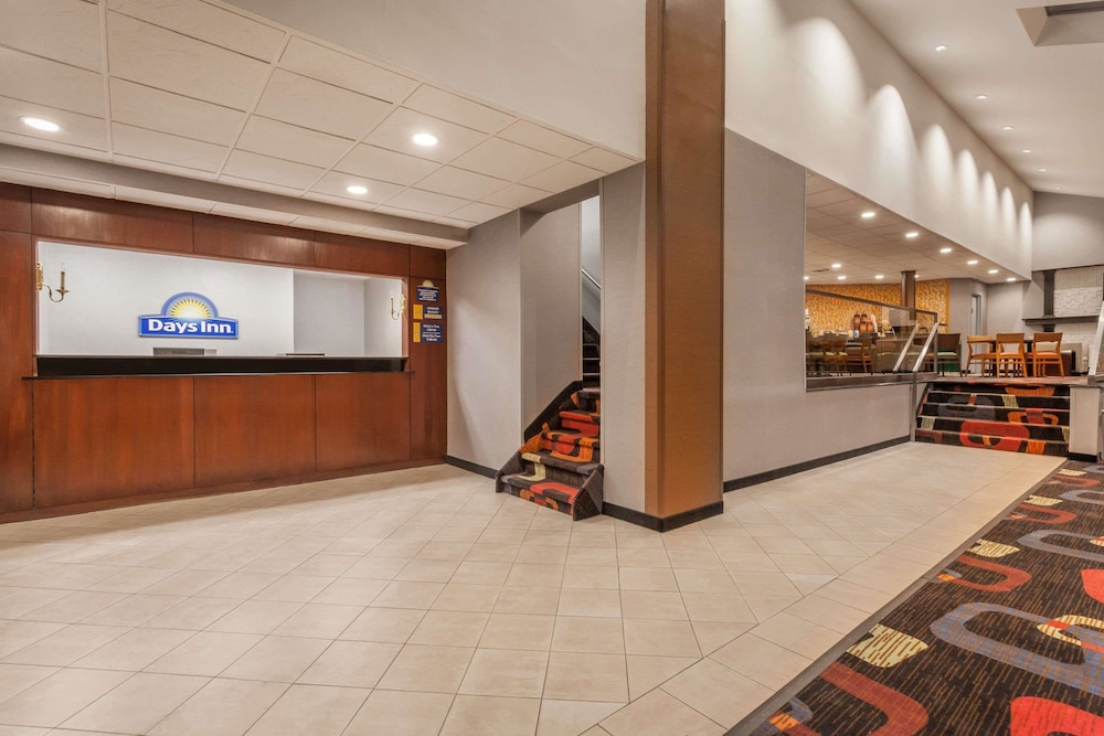 Days Inn by Wyndham Woodbury Long Island in Woodbury Best Rates