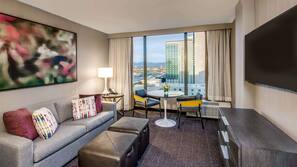 Premium bedding, in-room safe, desk, blackout drapes