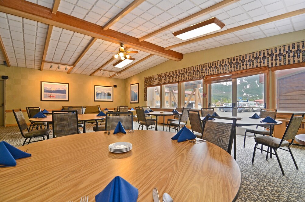 Best Western Valdez Harbor Inn