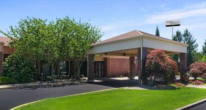 Sonesta Select Newport Middletown