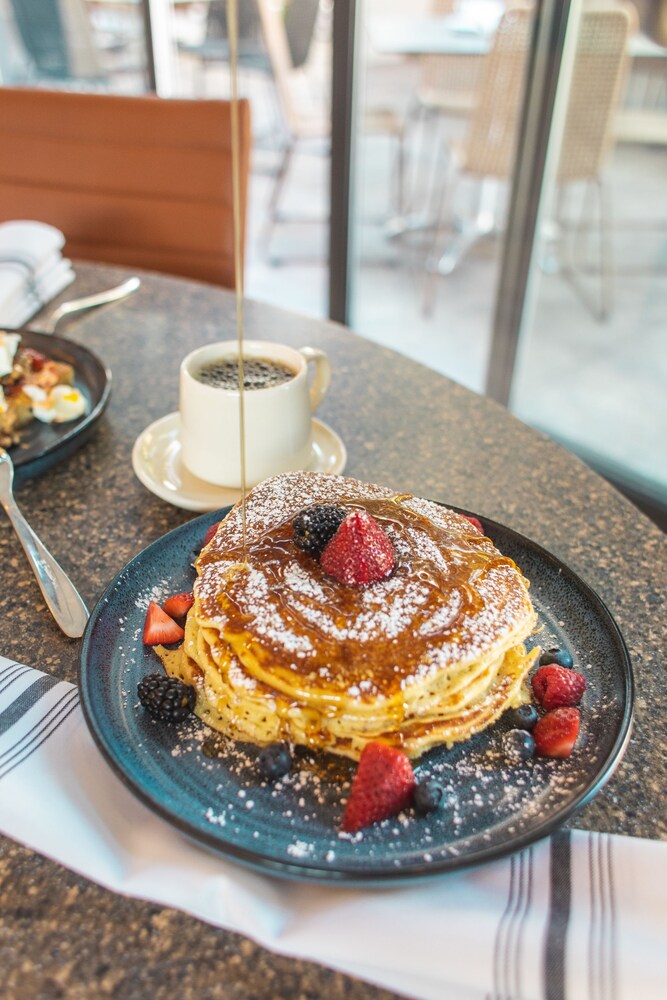 Breakfast meal, Warwick Denver