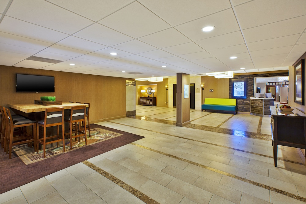 Holiday Inn Gaithersburg, an IHG Hotel