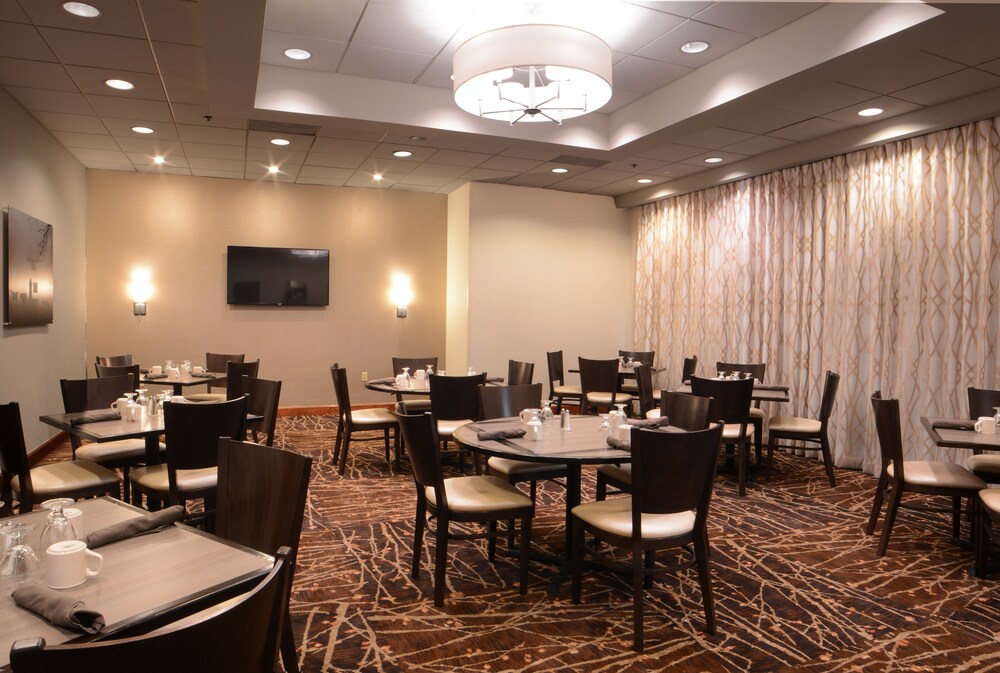 Holiday Inn Gaithersburg, an IHG Hotel