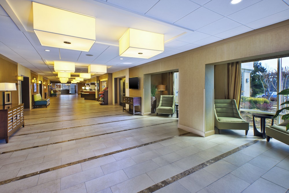 Holiday Inn Gaithersburg, an IHG Hotel