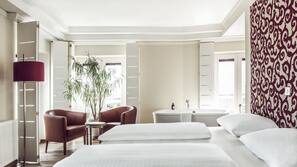 Allergikerbettwaren, Minibar, Zimmersafe, individuell eingerichtet