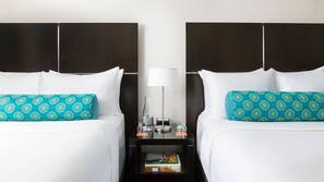 Egyptian cotton sheets, premium bedding, in-room safe, desk